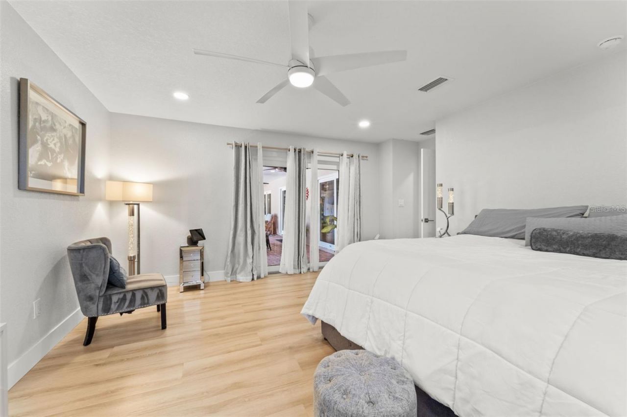 8648 14th Way N, Unit FL, Saint Petersburg, FL 33702 Photo