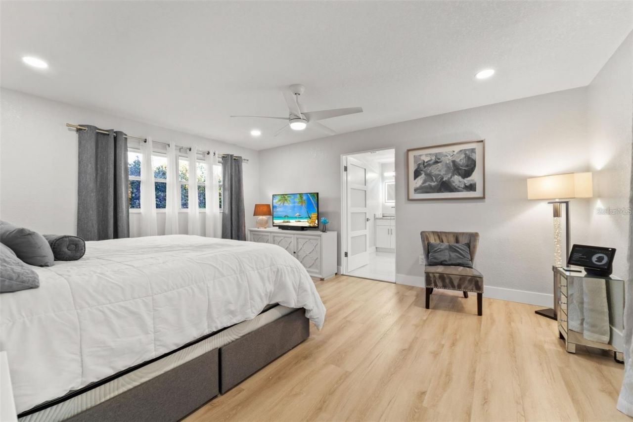 8648 14th Way N, Unit FL, Saint Petersburg, FL 33702 Photo