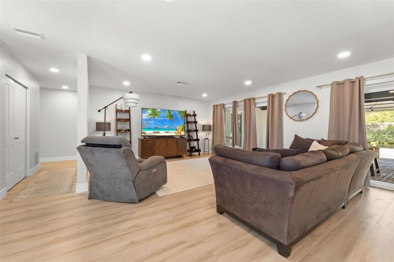 8648 14th Way N, Unit FL, Saint Petersburg, FL 33702 Photo