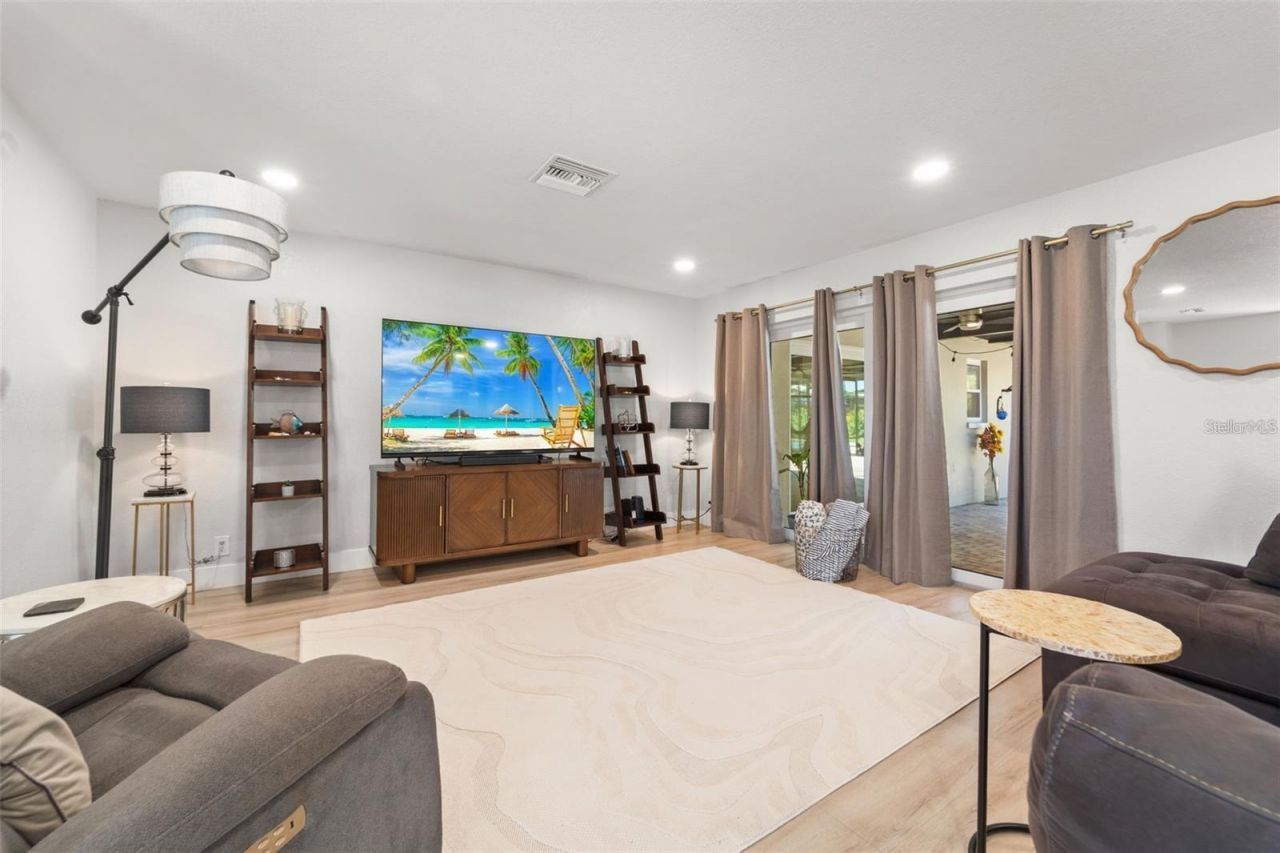 8648 14th Way N, Unit FL, Saint Petersburg, FL 33702 Photo