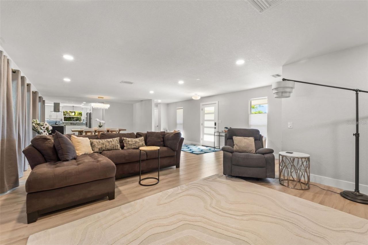 8648 14th Way N, Unit FL, Saint Petersburg, FL 33702 Photo