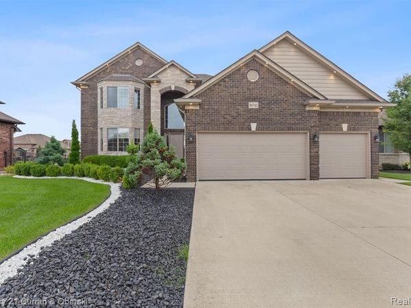 56742 Clearstone Drive, Macomb Twp, MI 48042