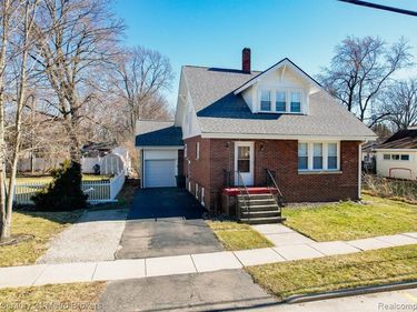 4727 Pine Street, Columbiaville Vlg, MI 48421