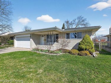 13177 Grand Haven Drive , Sterling Heights, MI 48312