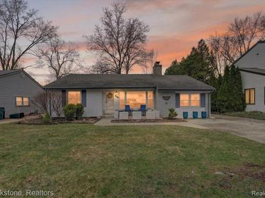 15636 Kirkshire Avenue , Beverly Hills Vlg, MI 48025
