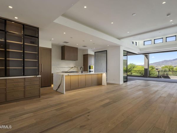 37200 N CAVE CREEK Road, Unit 2102, Scottsdale, AZ 85262