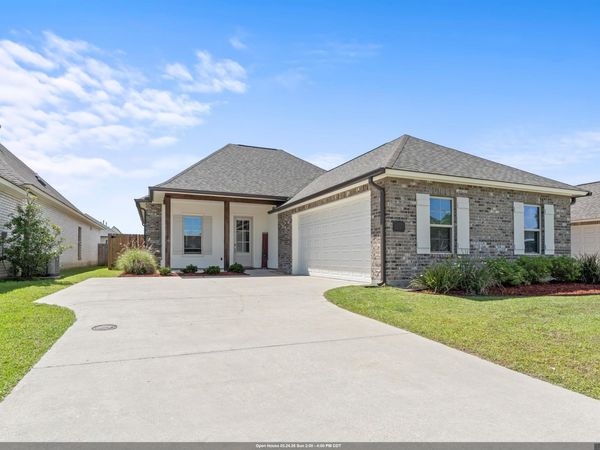 5159 Black River Rd, Darrow, LA 70725