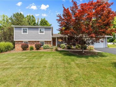 75 Crest View Drive, Rochester, NY 14625