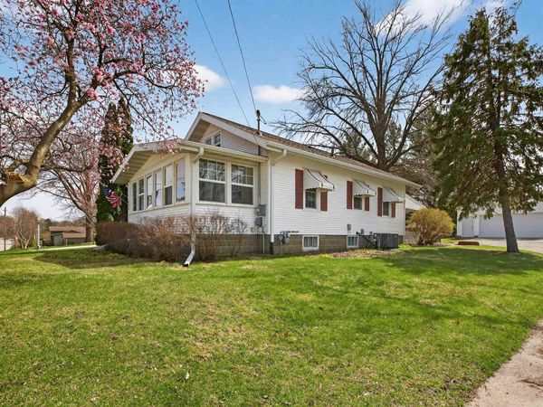 435 Martin Road, Waterloo, IA 50701