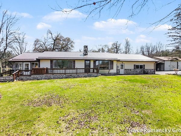 11235 W Broomfield Road, Remus, MI 49340