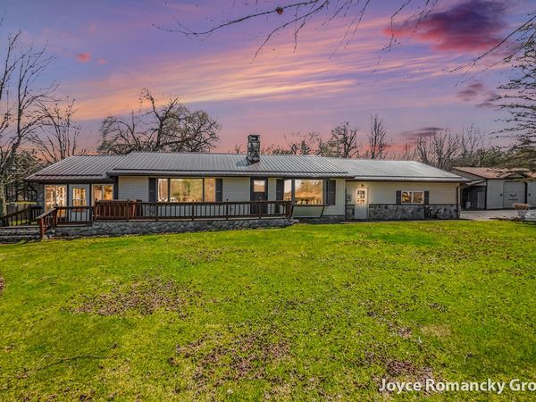 11235 W Broomfield Road, Remus, MI 49340