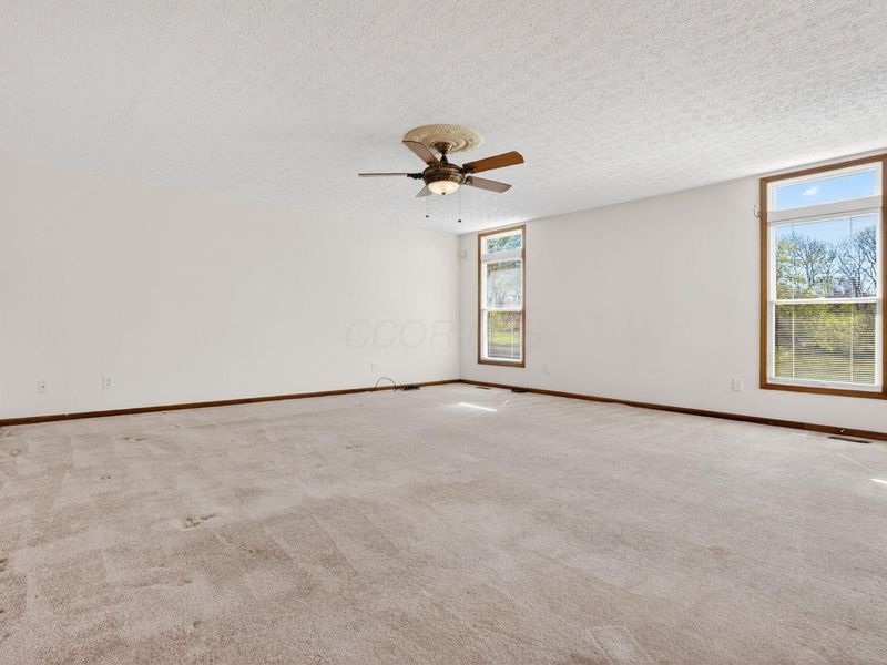 683 Scioto Meadows Boulevard, Grove City, OH 43123 Photo 10