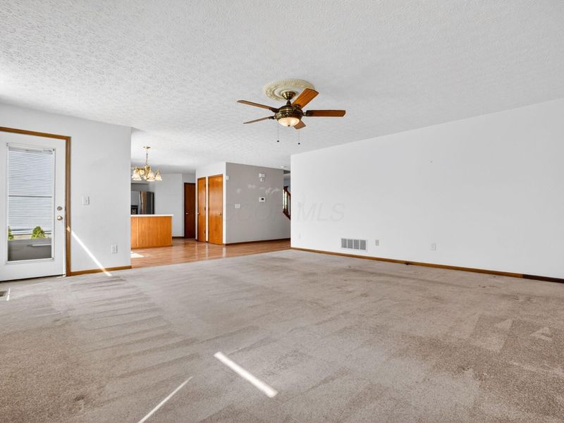 683 Scioto Meadows Boulevard, Grove City, OH 43123 Photo 12