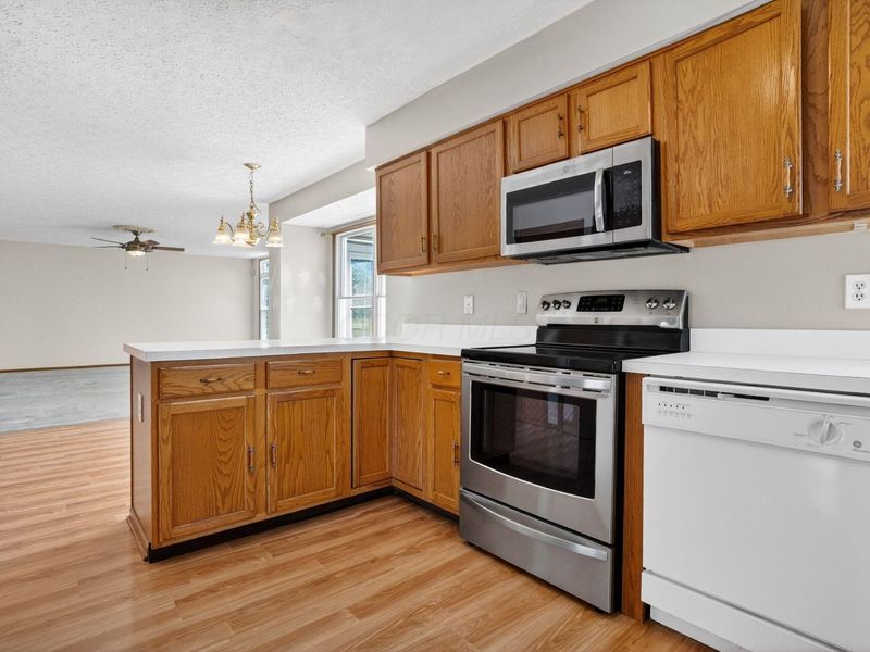 683 Scioto Meadows Boulevard, Grove City, OH 43123 Photo 16