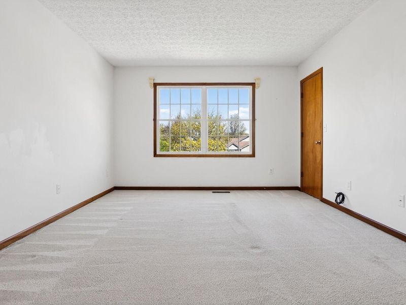 683 Scioto Meadows Boulevard, Grove City, OH 43123 Photo 21