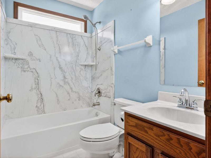 683 Scioto Meadows Boulevard, Grove City, OH 43123 Photo 26