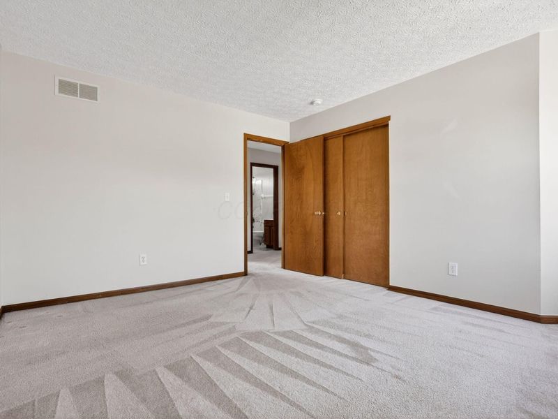 683 Scioto Meadows Boulevard, Grove City, OH 43123 Photo 30