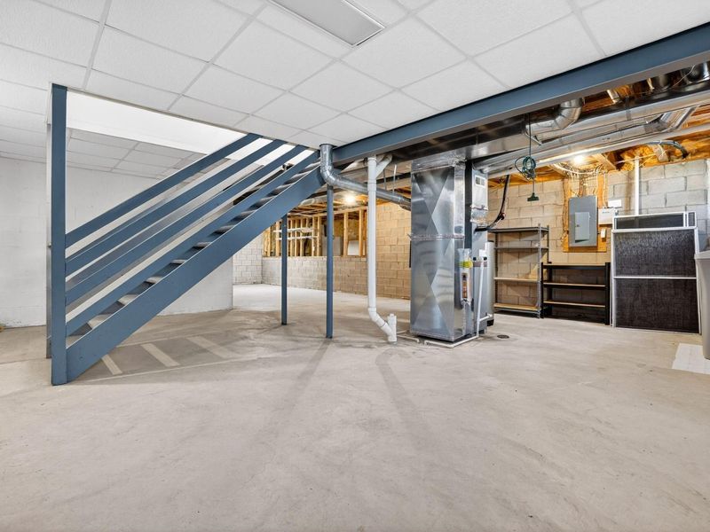 683 Scioto Meadows Boulevard, Grove City, OH 43123 Photo 33