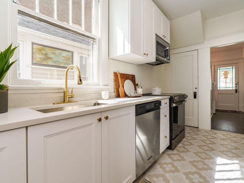 209 E Morrill Avenue, Columbus, OH 43207 Photo 12