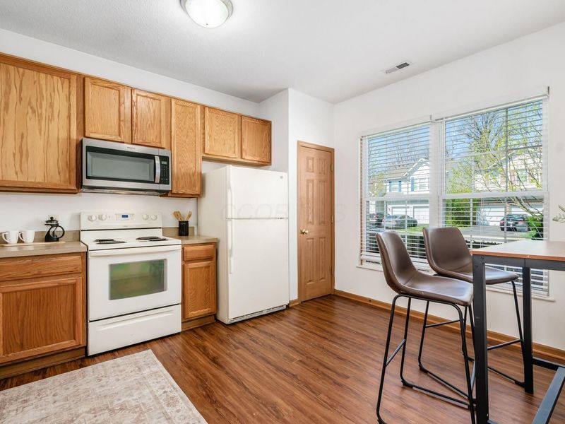 3731 Grimes Drive, Columbus, OH 43204 Photo 6