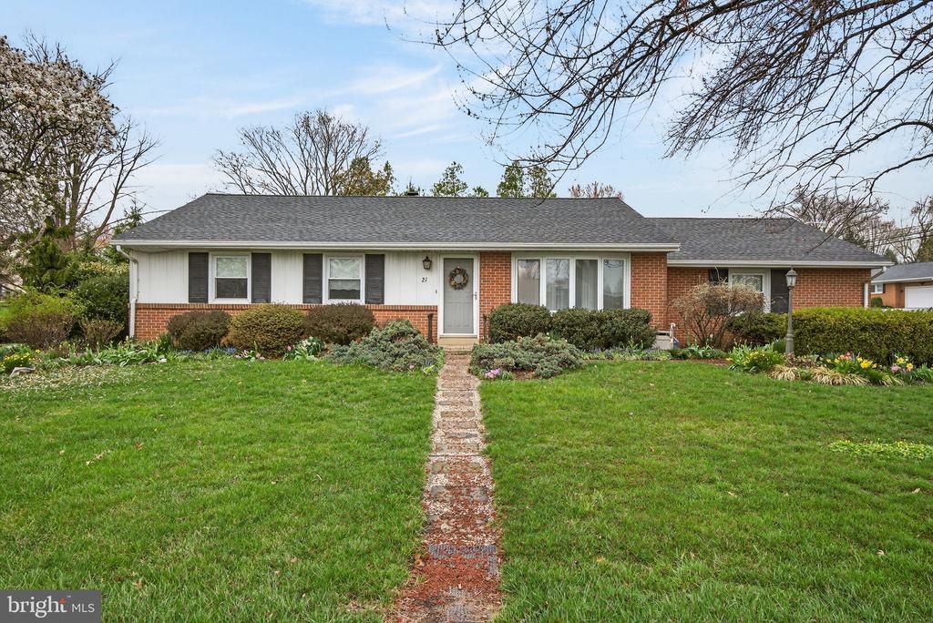 21 VIOLET AVENUE, WILLOW STREET, PA 17584