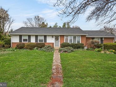 21 VIOLET AVENUE, WILLOW STREET, PA 17584