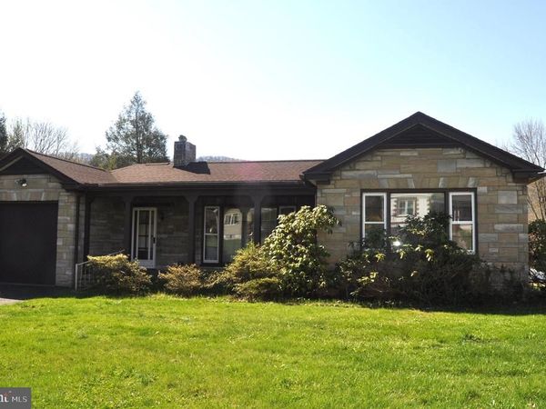 926 STATE STREET, MILLERSBURG, PA 17061