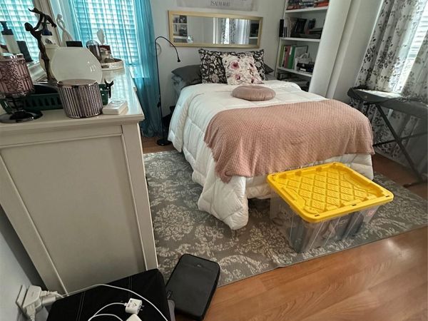 8021 62nd Street, Glendale, NY 11385