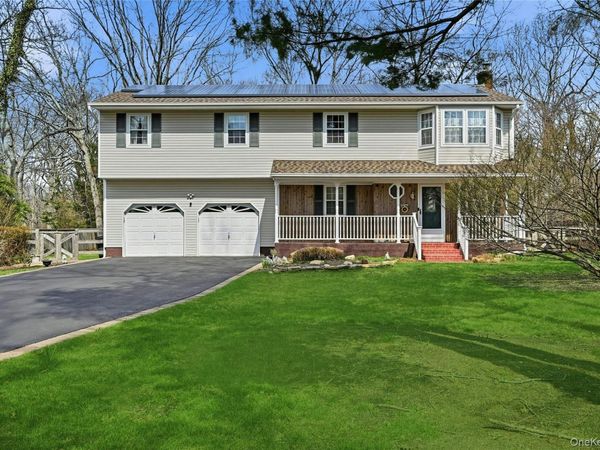 41 N Country Road , Shoreham, NY 11786