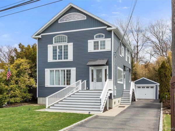 849 E Bay Drive , West Islip, NY 11795