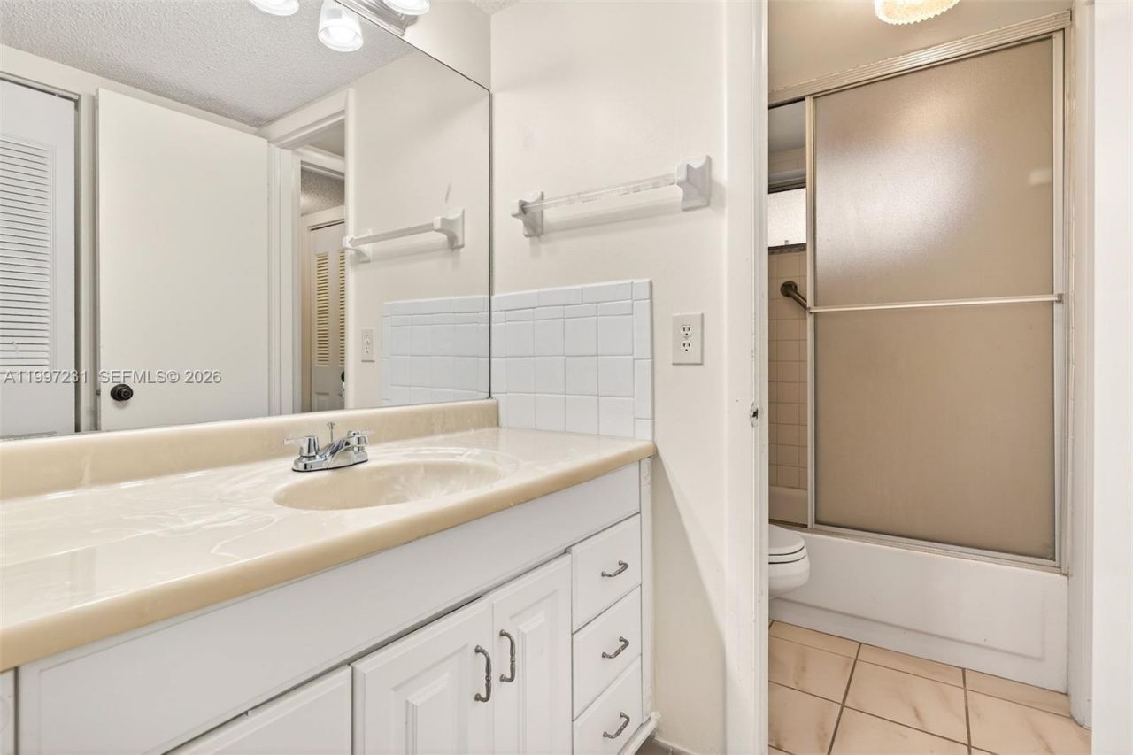 5801 NW 62nd Ave, Unit 106, Tamarac, FL 33319 Photo