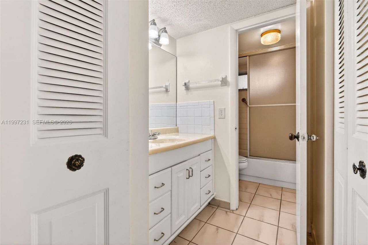 5801 NW 62nd Ave, Unit 106, Tamarac, FL 33319 Photo
