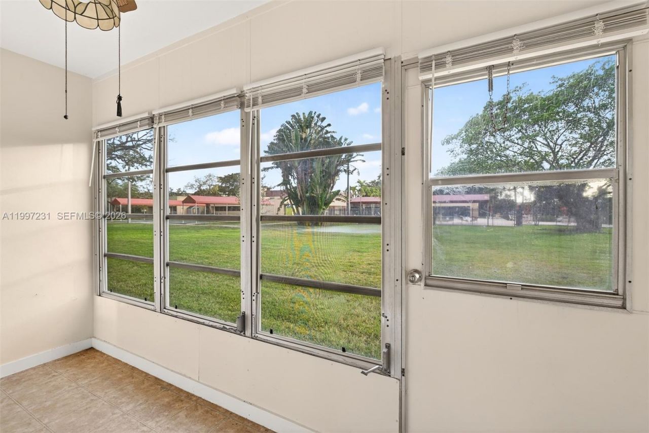 5801 NW 62nd Ave, Unit 106, Tamarac, FL 33319 Photo