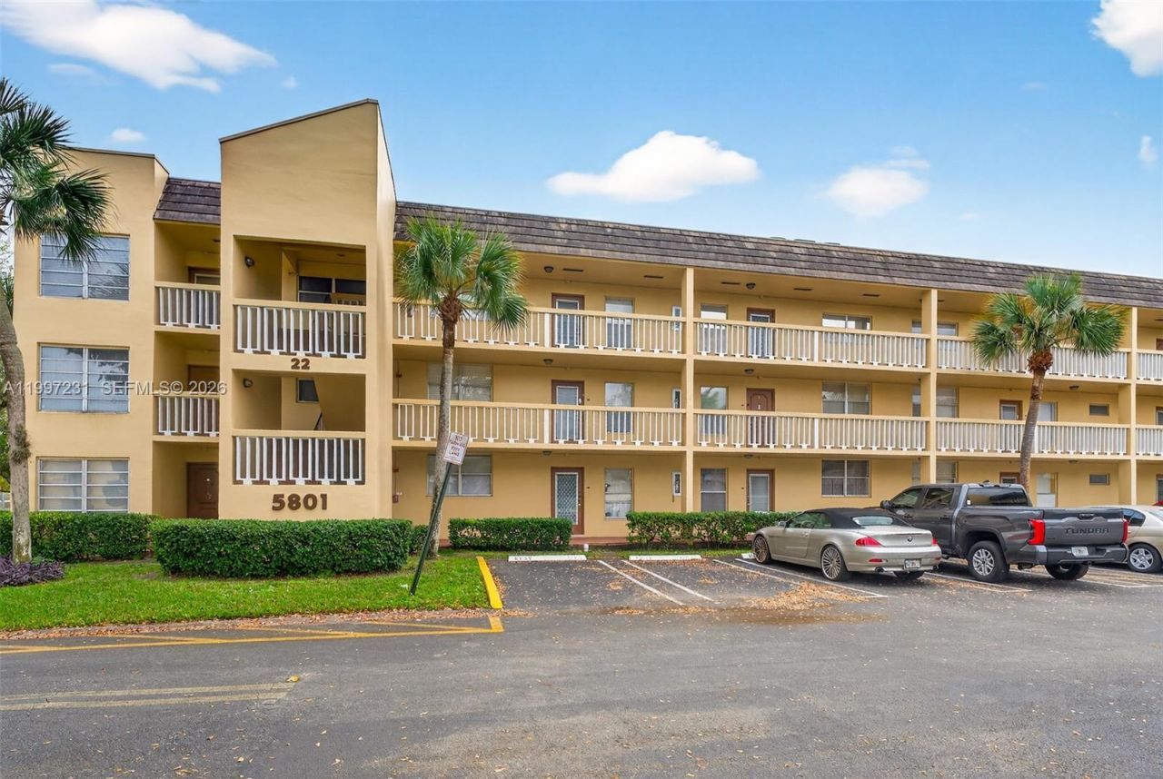 5801 NW 62nd Ave, Unit 106, Tamarac, FL 33319 Photo