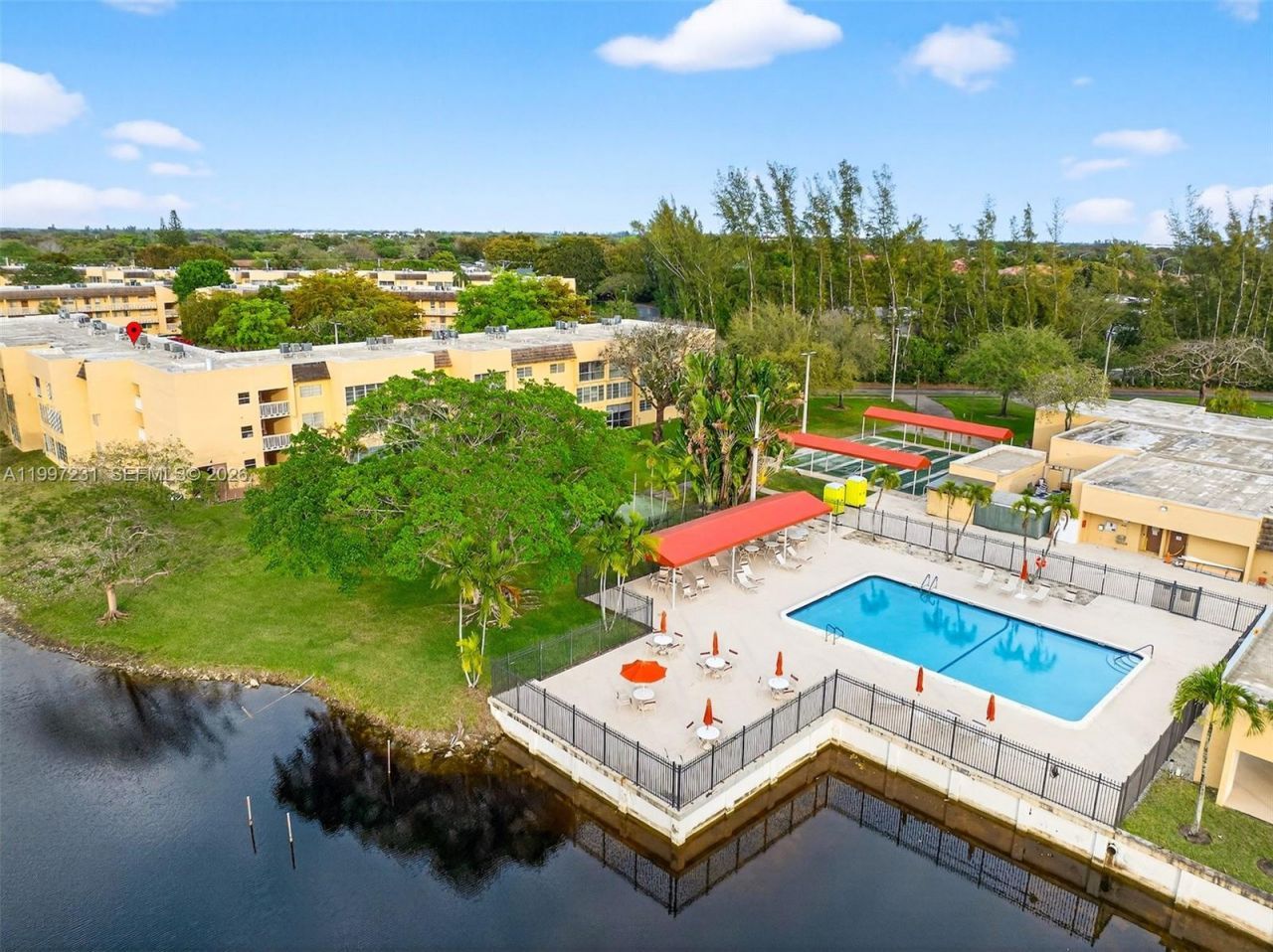 5801 NW 62nd Ave, Unit 106, Tamarac, FL 33319 Photo