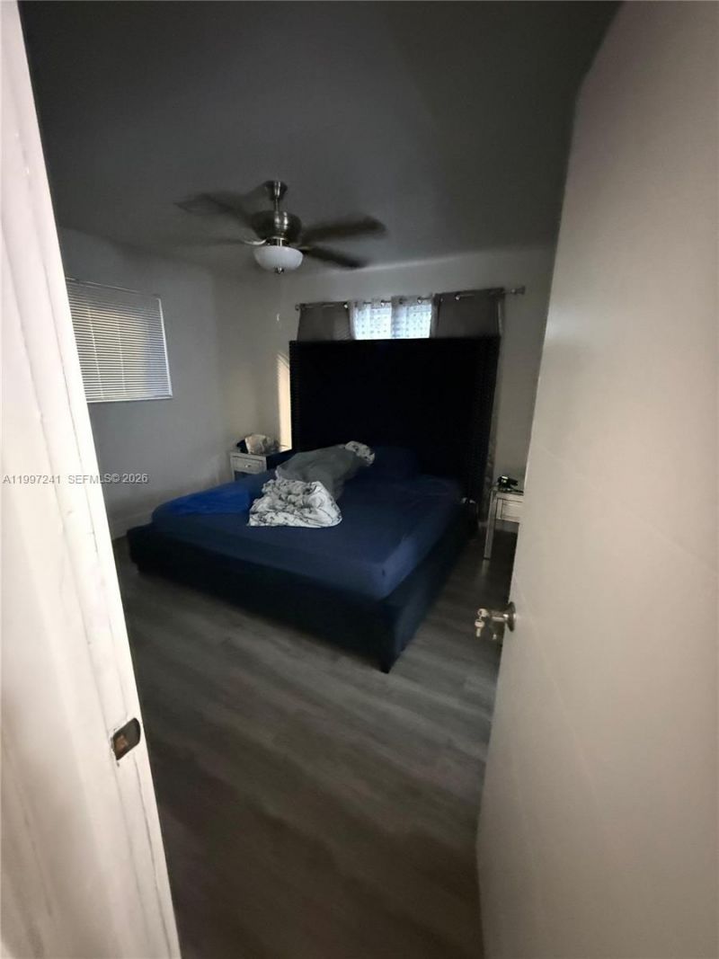 502 NE 163rd St, Miami, FL 33162 Photo