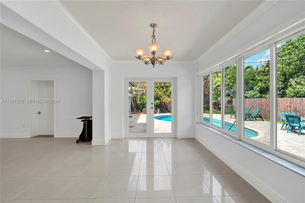 5901 SW 45th St, Miami, FL 33155 Photo