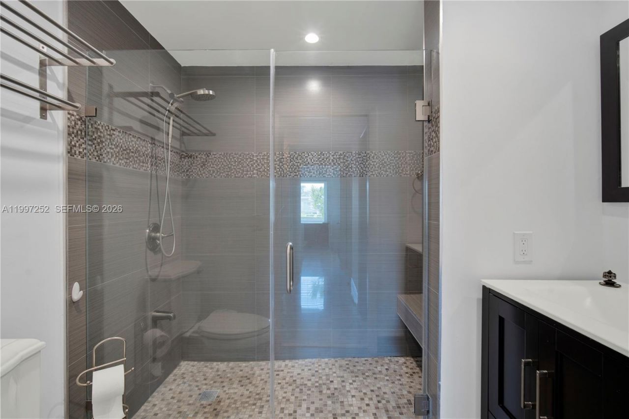 5901 SW 45th St, Miami, FL 33155 Photo