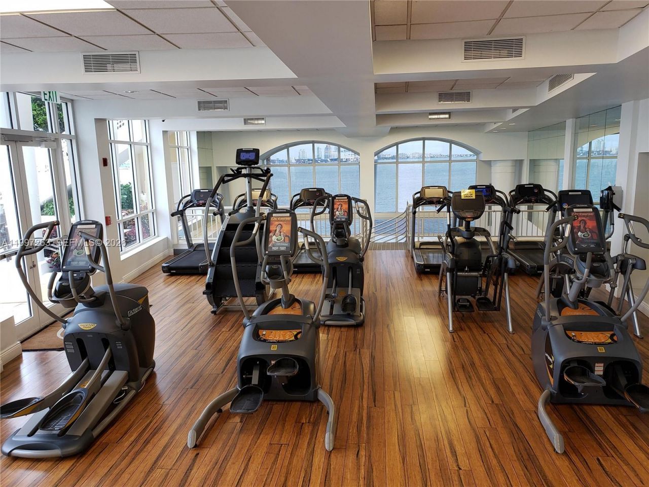 808 Brickell Key Dr, Unit 2002, Miami, FL 33131 Photo