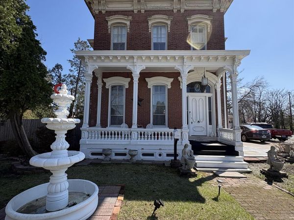 1470 VERMONT Street, Quincy, IL 62301