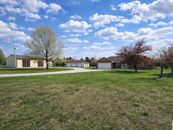 6888 E State Road 46, Bowling Green, IN 47833
