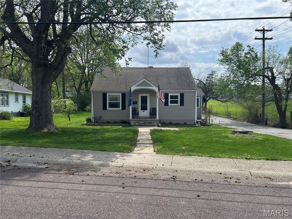 530 Hall Street, Troy, MO 63379