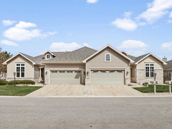 14 Rembrandt Way, Unit 9, Fitchburg, WI 53711