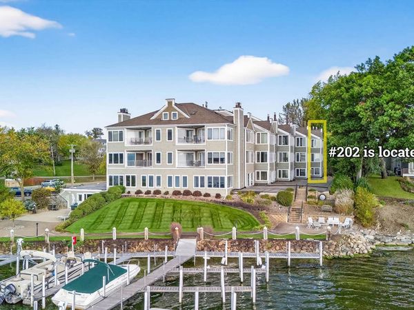 2670 Commerce Boulevard, Unit 202, Mound, MN 55364