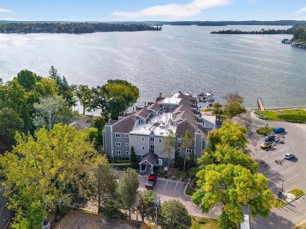 2670 Commerce Boulevard, Unit 202, Mound, MN 55364