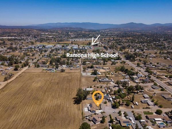 1355 Franklin Ln, Ramona, CA 92065