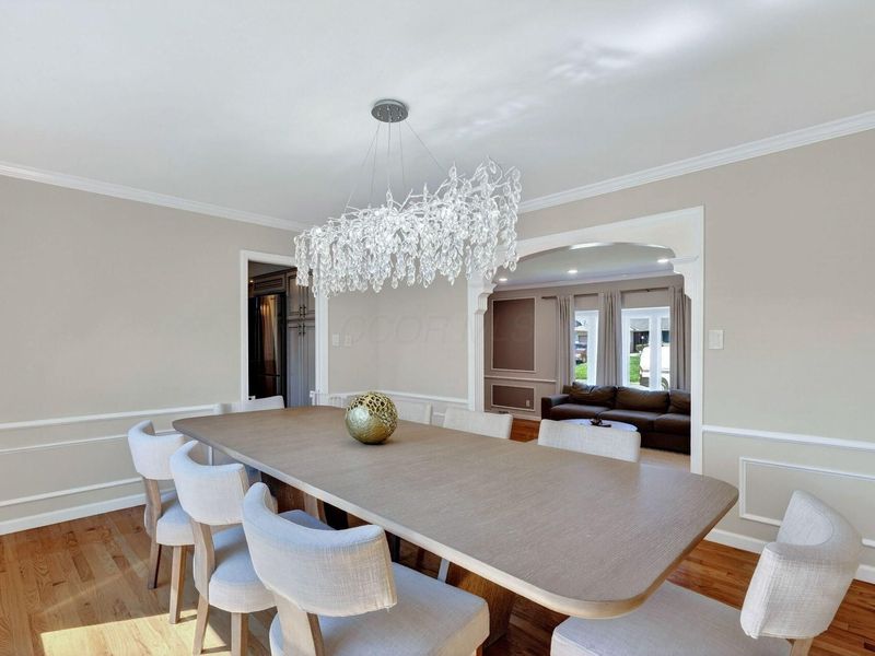 2433 Brookwood Road, Columbus, OH 43209 Photo 12