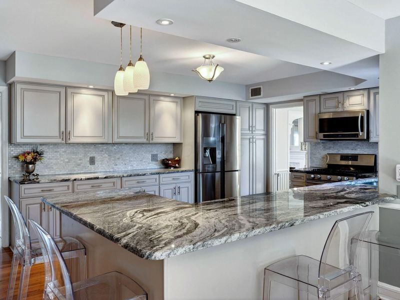 2433 Brookwood Road, Columbus, OH 43209 Photo 15