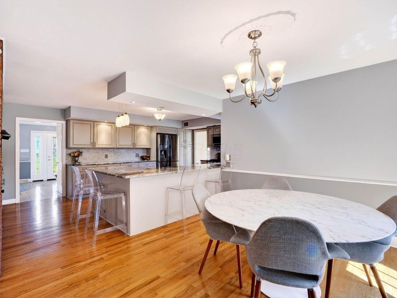 2433 Brookwood Road, Columbus, OH 43209 Photo 17