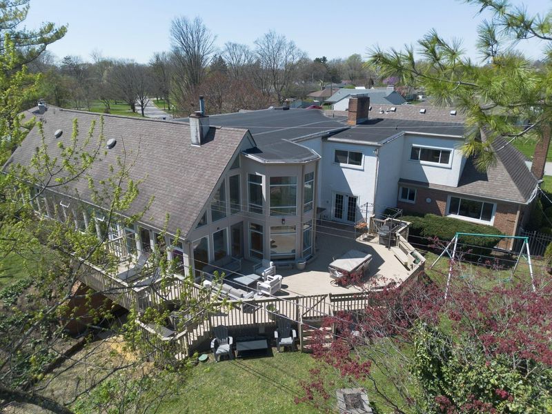 2433 Brookwood Road, Columbus, OH 43209 Photo 4